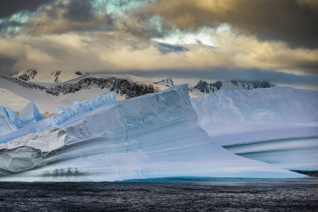Gunnel-Channel-Antarctica-Richard-IAnson-1024x683.jpg